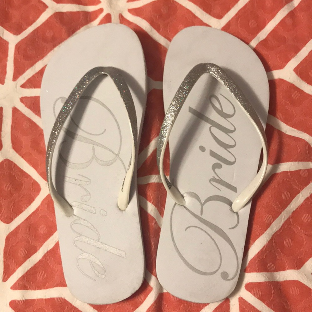 New! Bride flip flops. Size 7-8!